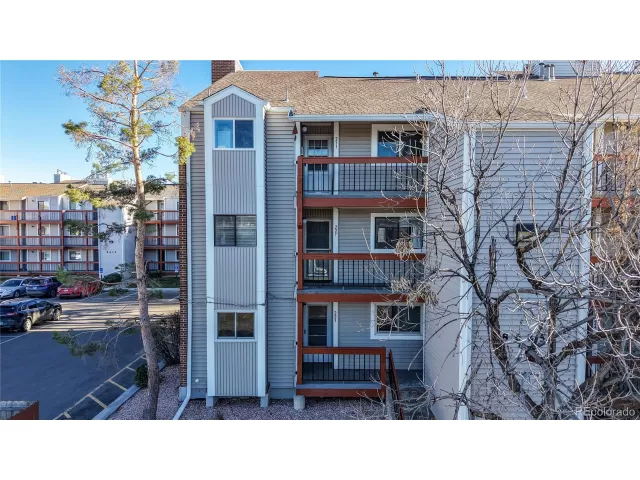 MLS: 9756420 Condo For Sale