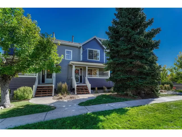 MLS: 9757268 Condo For Sale