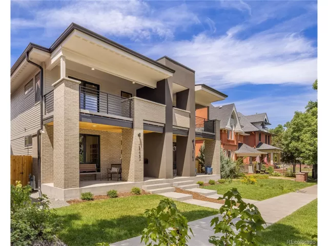 MLS: 9759120 Condo For Sale