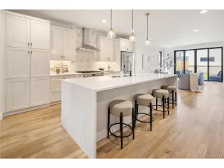 Photo #4: 9759120 Listing 