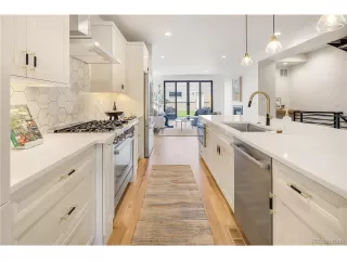 Photo #5: 9759120 Listing 