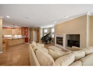 Photo #2: 9759396 Listing