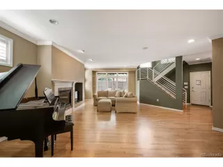 Photo #4: 9759396 Listing