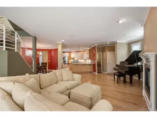 Photo #5: 9759396 Listing