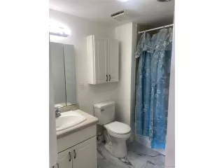 Photo #6: 9760618 Listing