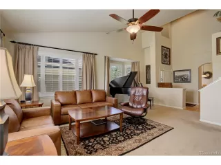 Photo #5: 9761640 Listing