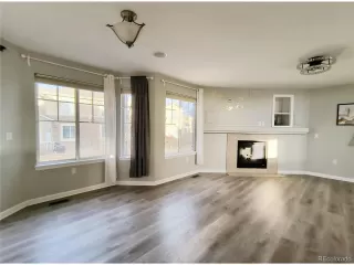 Photo #2: 9761798 Listing 