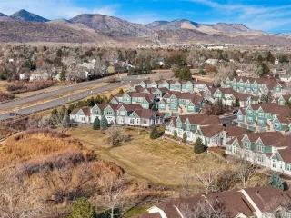 Photo #2: 9763217 Listing