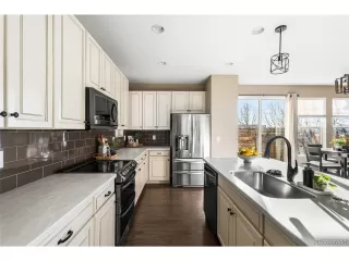 Photo #5: 9763650 Listing 