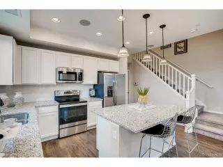 Photo #6: 9764331 Listing 