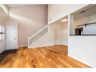 Photo #5: 9766616 Listing