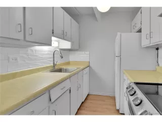 Photo #5: 9768569 Listing 
