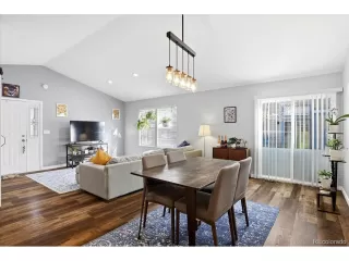 Photo #2: 9769327 Listing