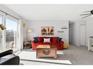 Photo #4: 9769476 Listing