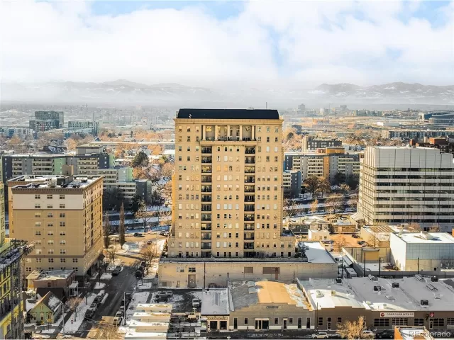 MLS: 9770346 Condo For Sale