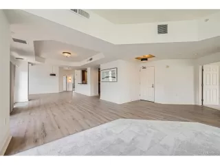 Photo #5: 9770346 Listing