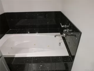 Photo #4: 9771913 Listing