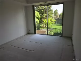 Photo #5: 9771913 Listing