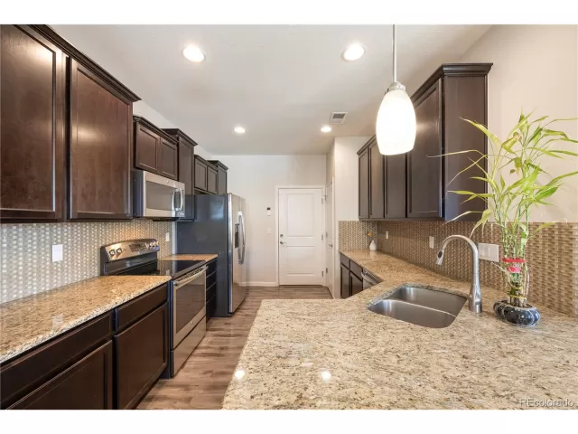 MLS: 9772494 Condo For Sale