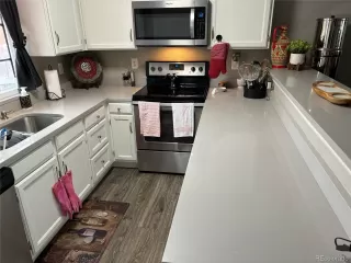 Photo #5: 9772844 Listing 