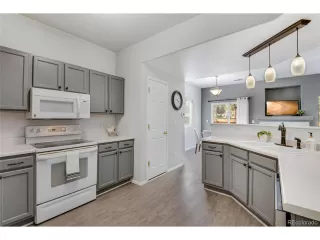 Photo #5: 9773133 Listing