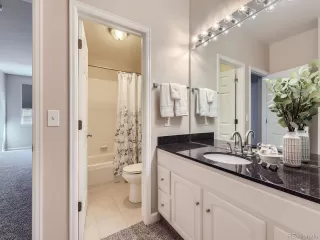 Photo #5: 9777344 Listing