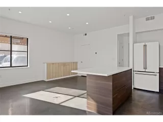 Photo #3: 9778719 Listing