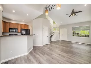 Photo #6: 9780246 Listing 