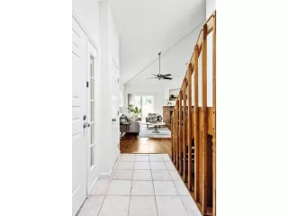 Photo #3: 9780381 Listing