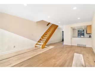 Photo #6: 9782081 Listing 