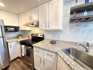 Photo #6: 9782182 Listing 