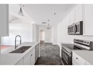 Photo #6: 9782398 Listing 