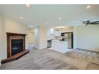 Photo #4: 9782435 Listing