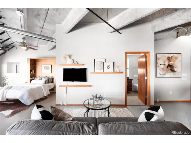 MLS: 9782648 Condo For Sale