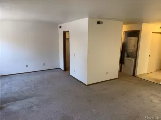 Photo #3: 9786862 Listing