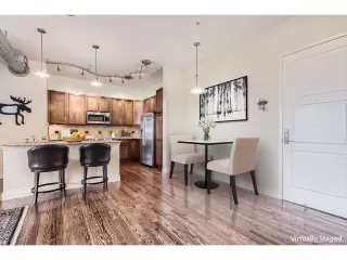 Photo #3: 9790279 Listing