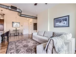 Photo #4: 9790279 Listing