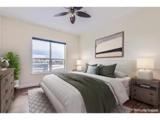 Photo #5: 9790279 Listing