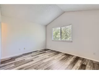 Photo #6: 9793673 Listing