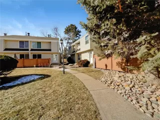 Photo #5: 9794409 Listing