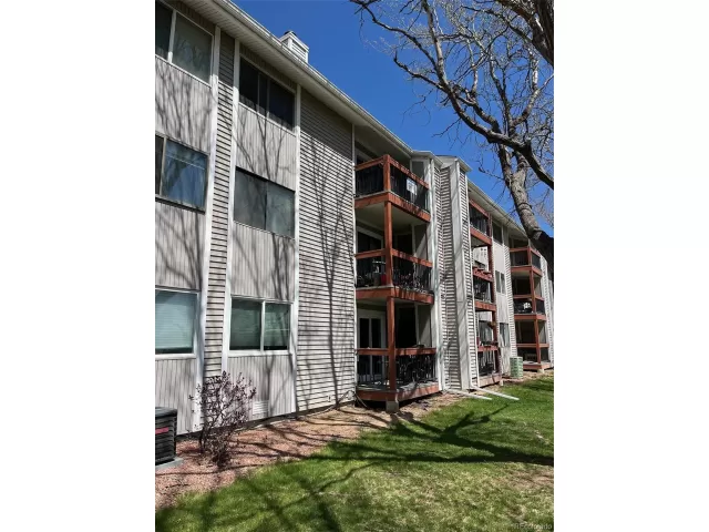 MLS: 9799656 Condo For Sale