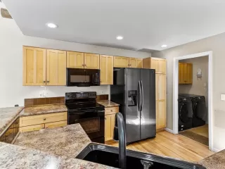 Photo #6: 9800121 Listing