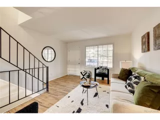 Photo #3: 9800181 Listing