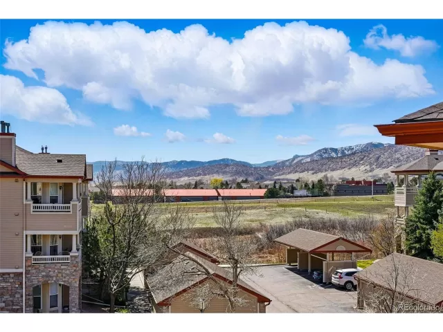 MLS: 9800303 Condo For Sale