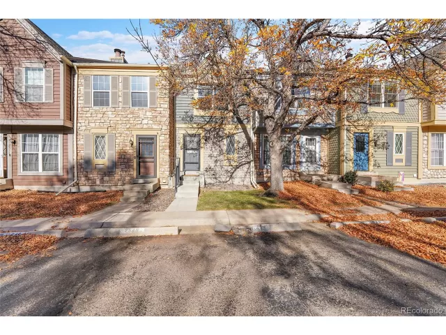 MLS: 9801044 Condo For Sale