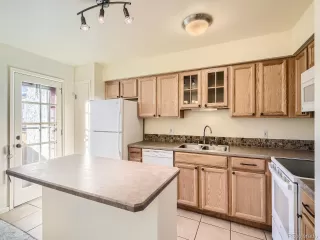 Photo #4: 9801723 Listing