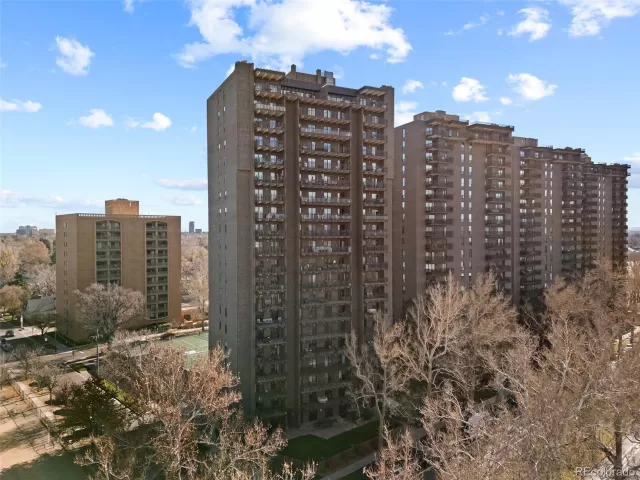 MLS: 9802302 Condo For Sale