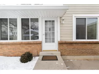 Photo #4: 9807631 Listing 