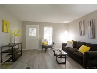 Photo #3: 9809662 Listing