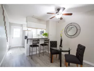 Photo #6: 9809662 Listing